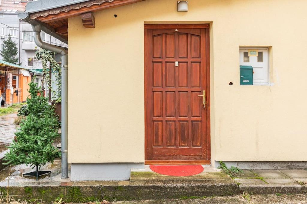 Warm House Full Of Green Ambient,Joy And Comfort Zagreb Luaran gambar